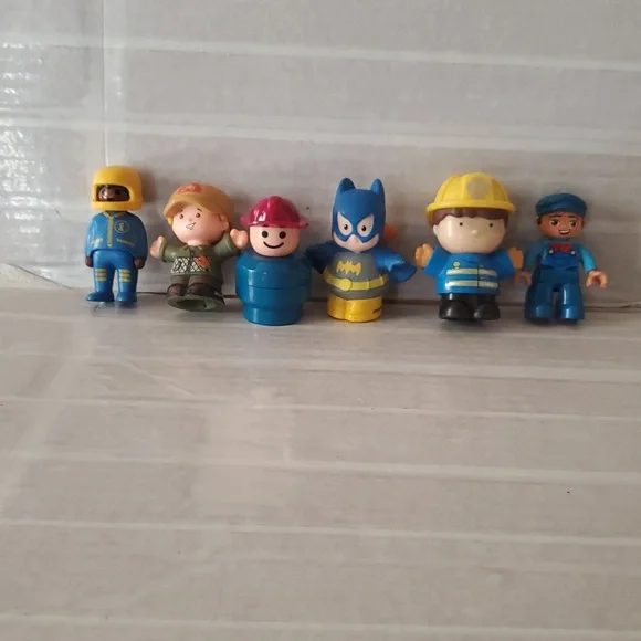 Kids Toy Figurine Set Of 6- Blue, Yellow, Red - Picture 2 of 15